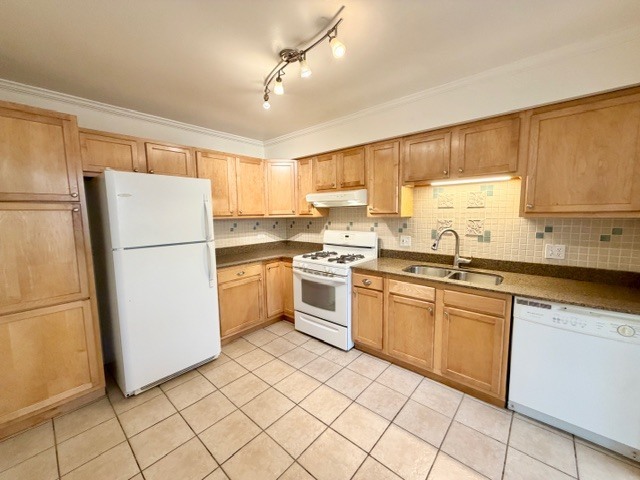 Photo - 627 Cobblestone Ct