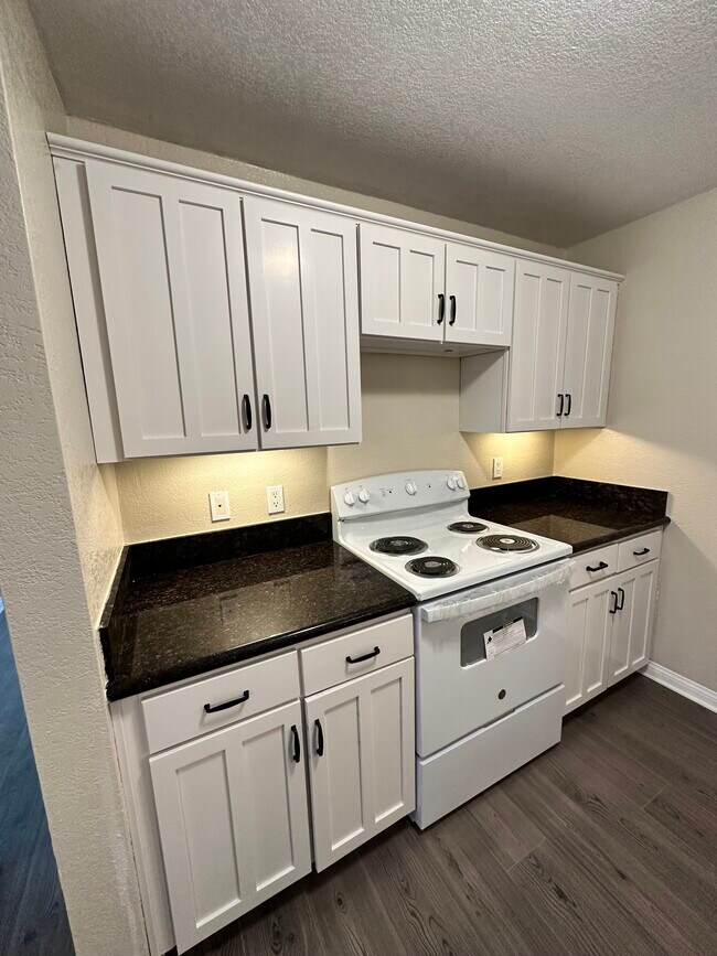 Photo - 5252 Orange Ave, #103 Apartments