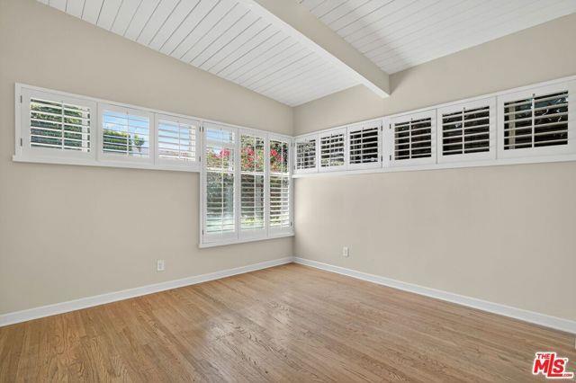 Photo - 2042 Linda Flora Dr