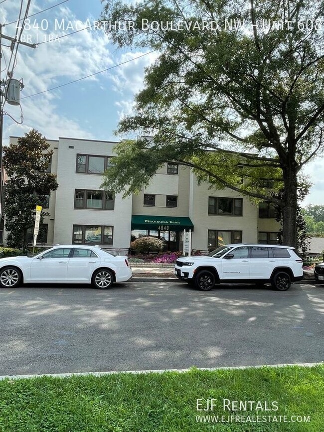 Building Photo - 4840 MacArthur Blvd NW Unit 608