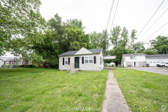 Building Photo - "Charming 3-Bed Home in Indianapolis – Coz...