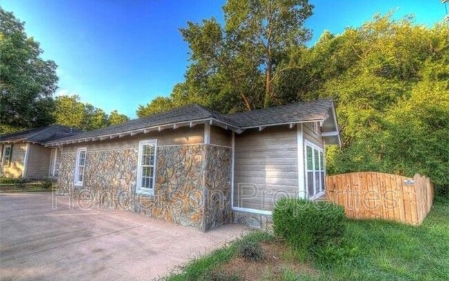 Photo - 400 Faison Ave