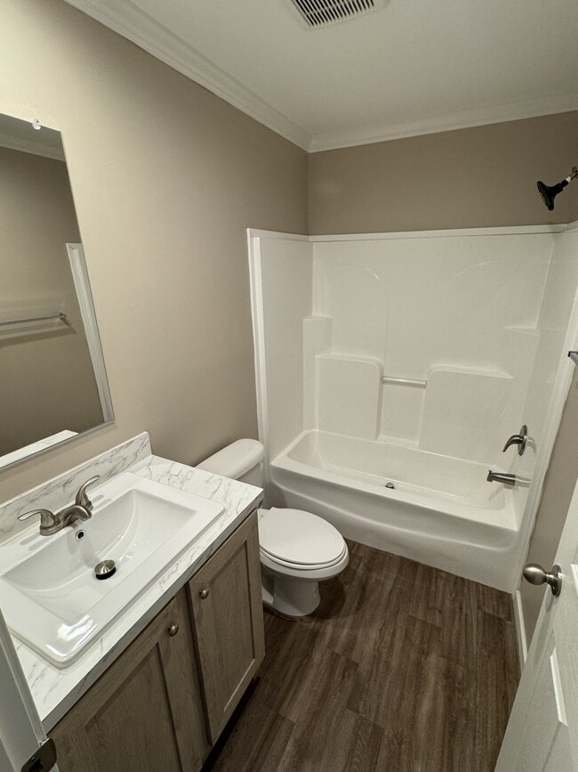 Photo - 9027 Fairglade Dr N