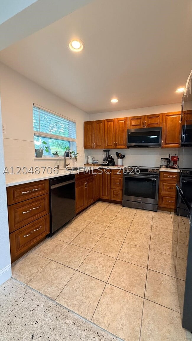 Building Photo - 3781 Jackson -