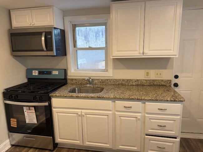 Photo - 2BR + Den Home with Private Backyard in Germantown