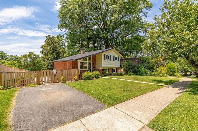 Photo - 11834 Charles Rd
