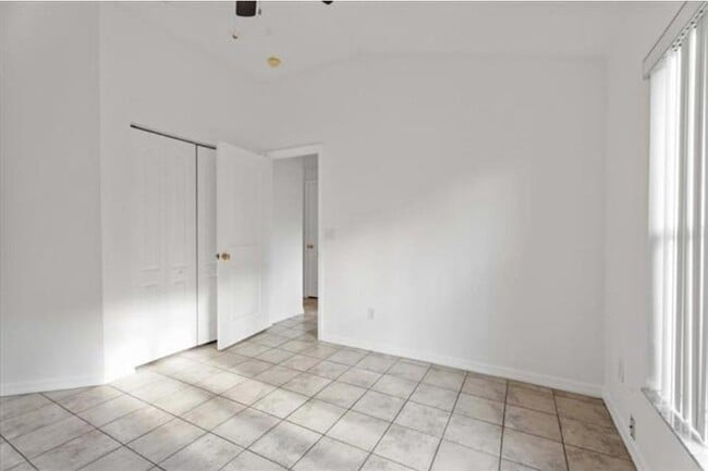 Photo - 980 Windward Way