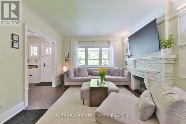 Photo - 418 Glenlake Ave