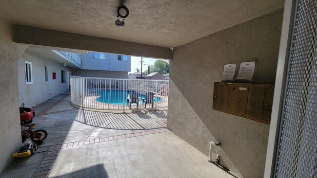 Photo - 6336 Tujunga Ave Unit 4