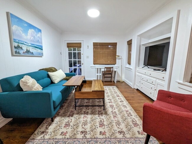 Building Photo - 2918 Pacific Ave Unit 2918