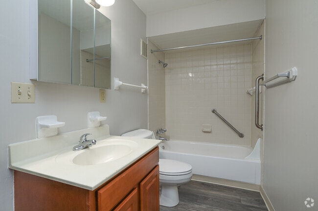 1 BR, 1 BA - Bathroom