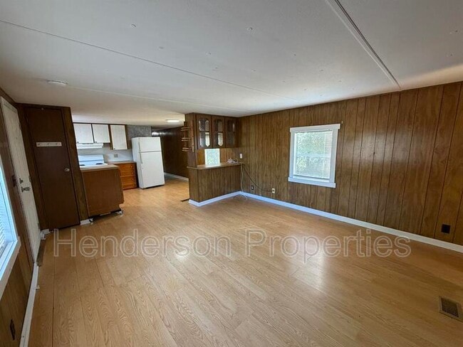 Photo - 733 Indian Hill Rd