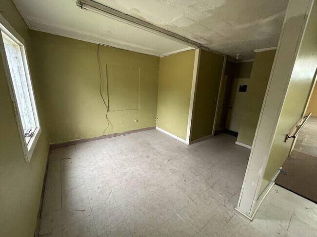 Photo - 110 W 21st Ave