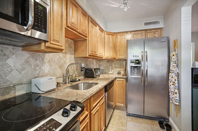 Photo - Spacious 2BR/1BA in Rock Creek Gardens!