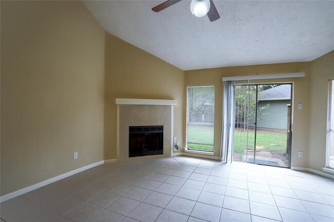 Photo - 11011 Shadowfield Dr