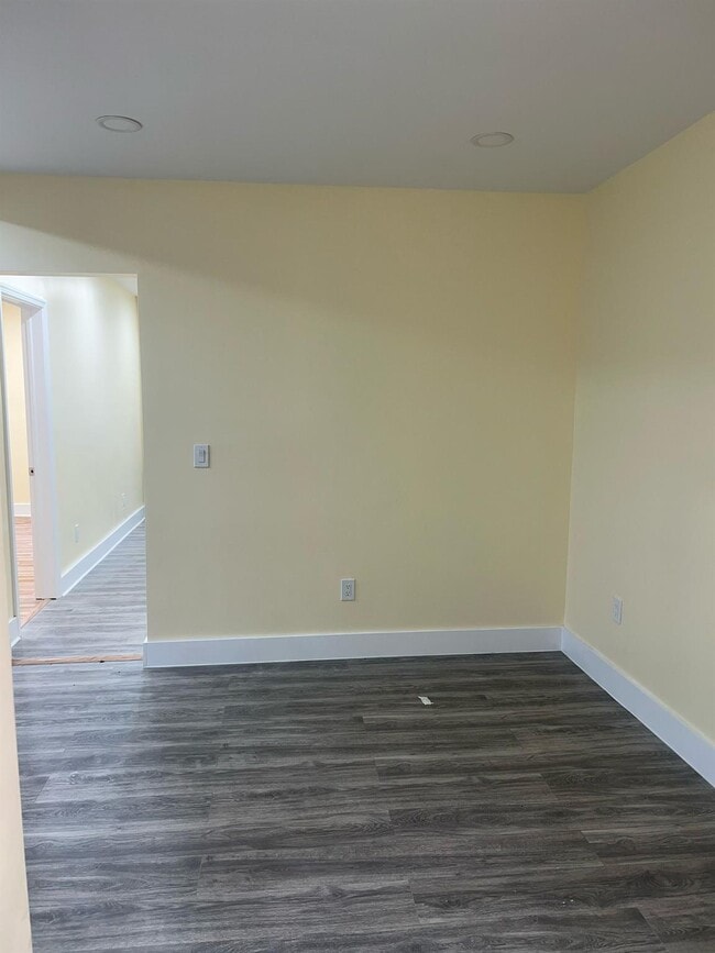 Photo - 132 E 52nd St Unit 1r