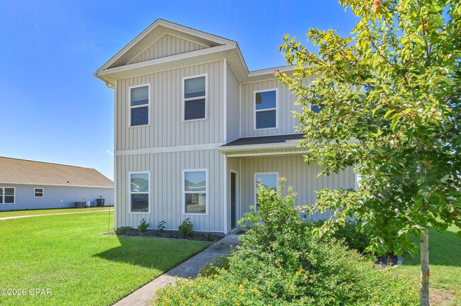 Building Photo - 56 Silverthorn St