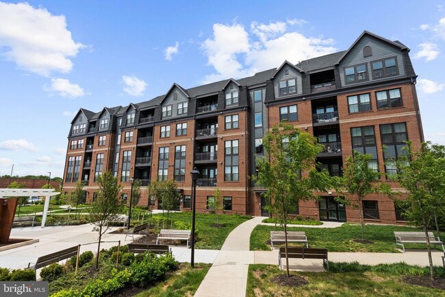 Photo - 3925 Fair Ridge Dr Unit 201