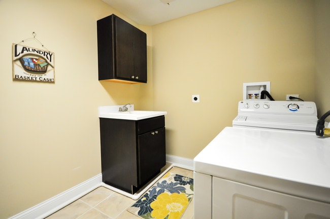 Photo - 1 S NW Highway