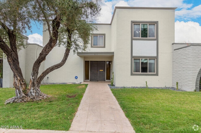 Building Photo - 8212 E Rovey Ave Rental