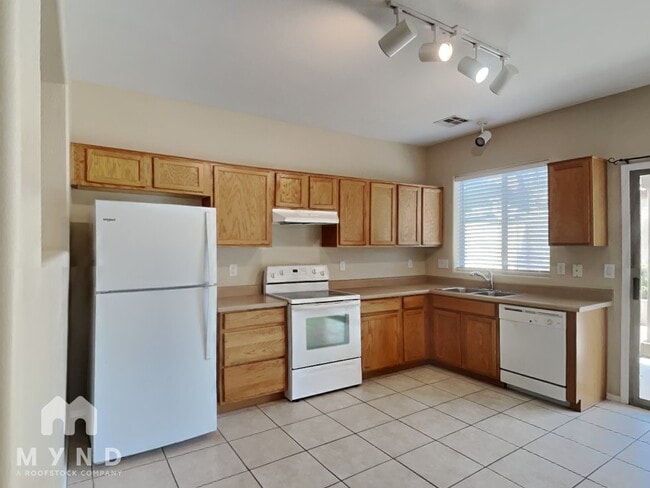 Photo - 4539 E Ivanhoe St