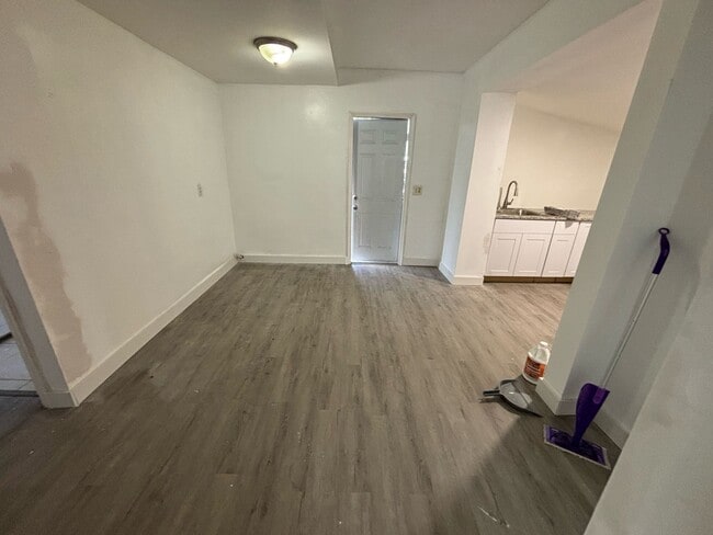Building Photo - 701 N J St Rental