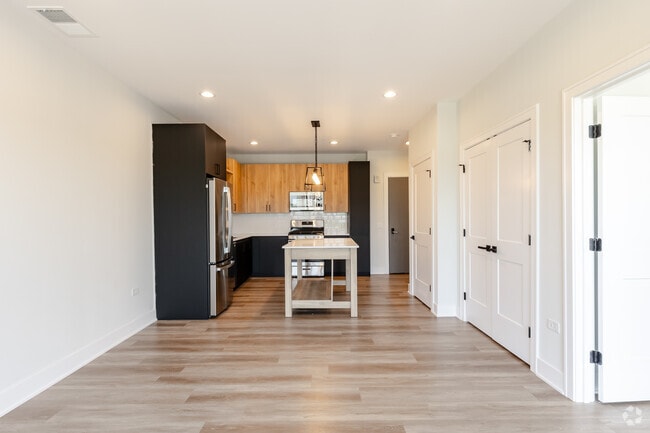 1HAB, 1BA - 722-742 ft² - Restaurantes - 4 North Apartments