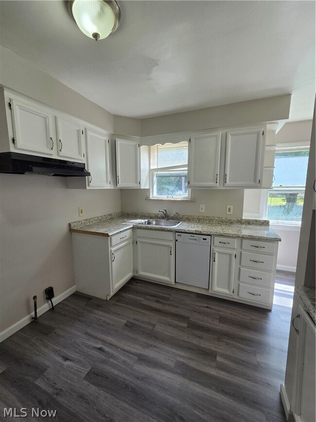 Photo - 1361 Villa Dr