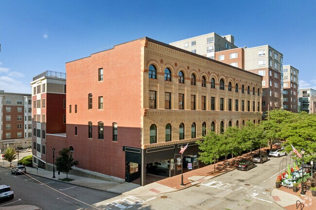 Building Photo - Residences @ Malden Station