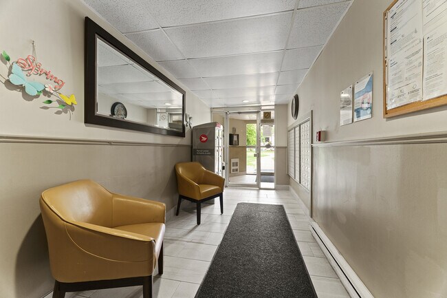 Photo - Rivershore Tower Apartments