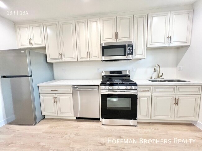 Photo - 6715 Beverly Blvd