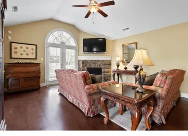 Photo - Beautiful 3 -bedroom in Plantation Ridge!
