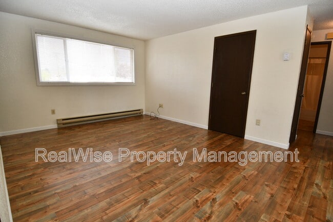 Photo - 314 NW Tumlin Ave