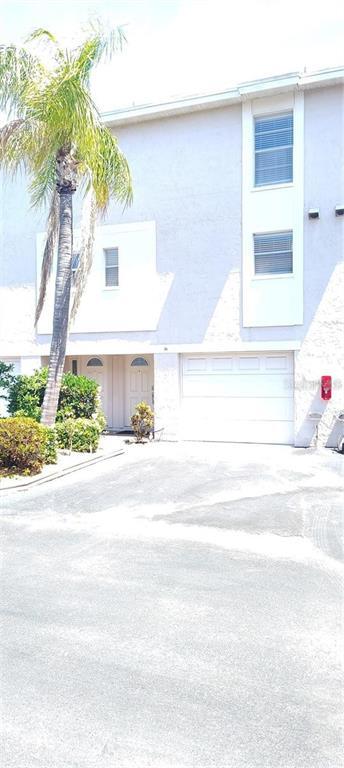 255 Capri Cir N