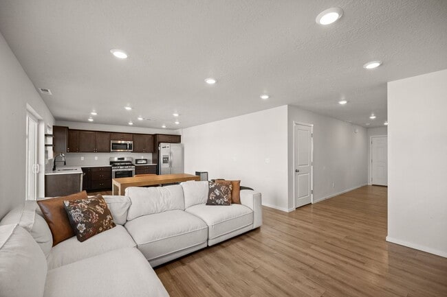 Photo - Beautiful 2022 Built Home With Views!