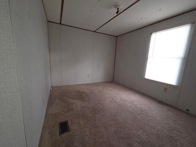 Photo - 614 Oakland Church Rd