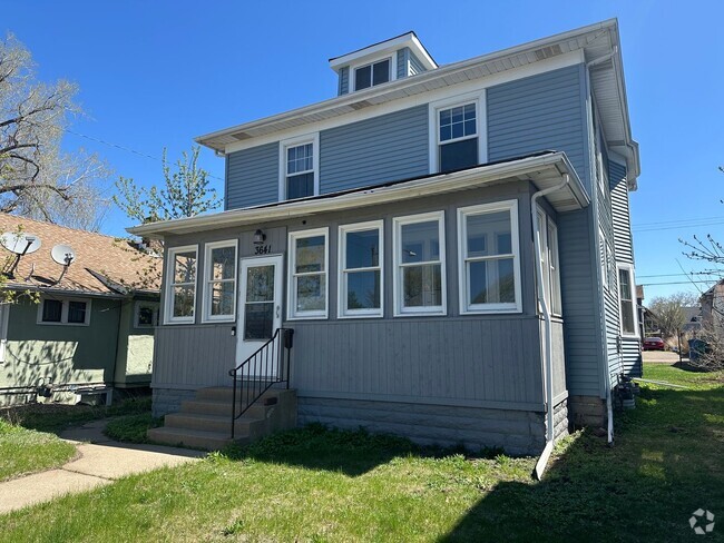Building Photo - Spacious 3-Bedroom with Luxury Upgrades!! Rental