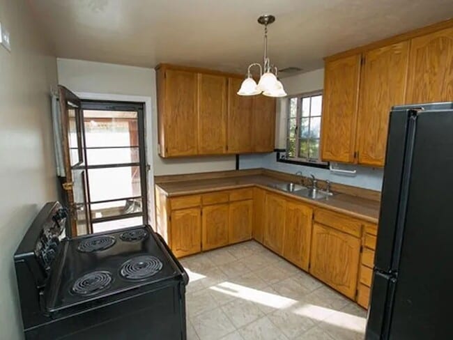 Photo - 1395 N Harlan St