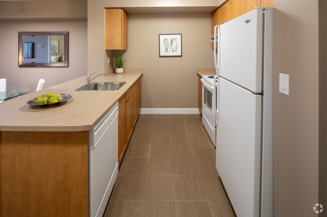 1 Bdrm - Sierra at Village Gate West