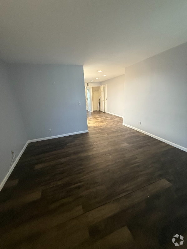Building Photo - 382 Ocean Ave Rental
