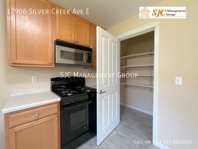 Photo - 17906 Silver Creek Ave E