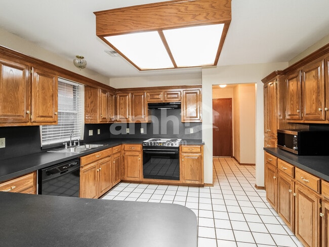 Photo - 513 NW 173rd St