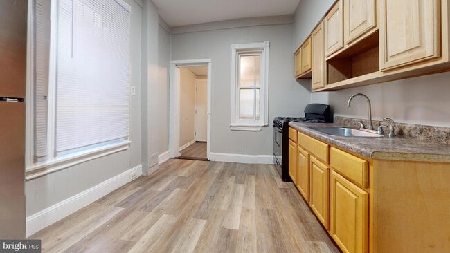 Photo - 5139 Ludlow St