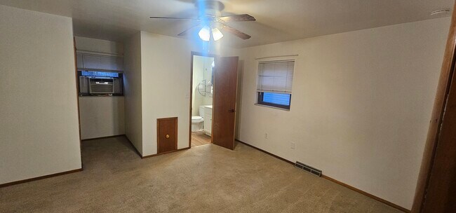 Photo - 2774 S Park Rd Unit Right Looking