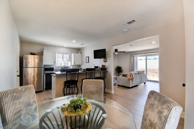 Photo - Fabulous 3-bedroom 2-bathroom home
