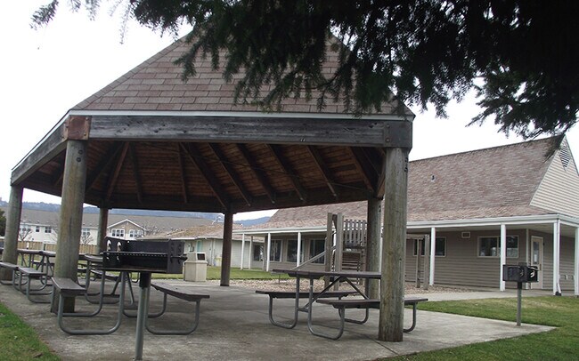 Photo - Wyeast Vista Apartments