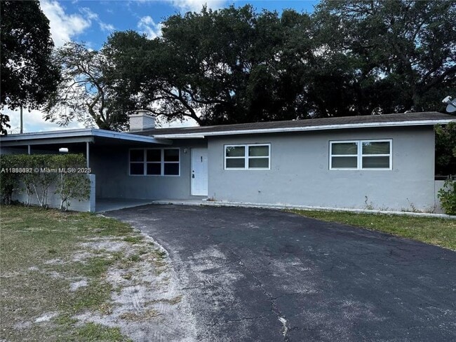 Building Photo - 3 bedroom in North Miami Beach FL 33179 Rental