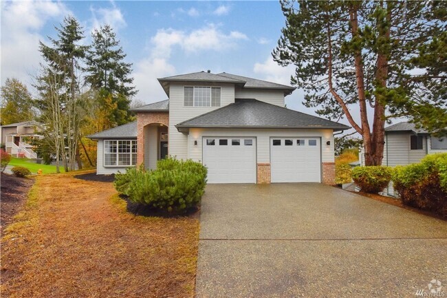 Building Photo - Remodeled Home in Mukilteo!