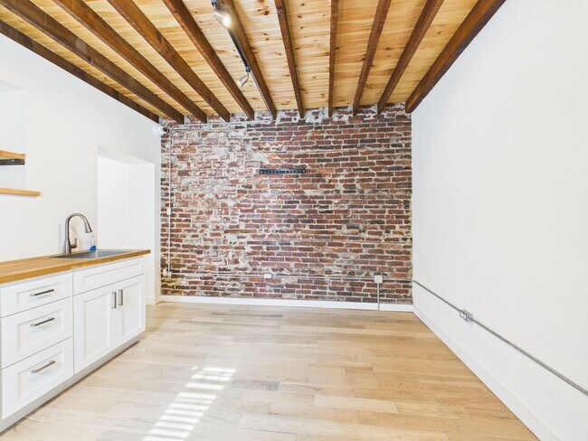 Photo - 3112 Richmond St Unidad #1R & Garage