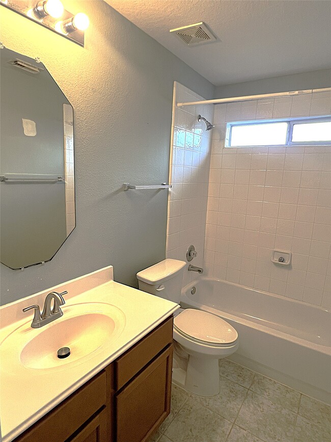 Photo - 10634 Lyndon Meadows Dr